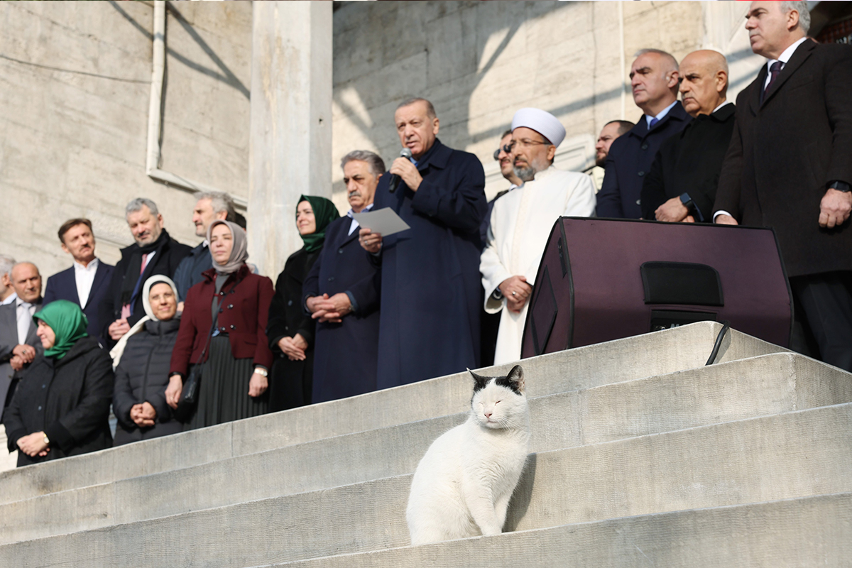 Cumhurbaşkanı Erdoğan, Restorasyonu Tamamlanan 3.5 Asırlık Yeni Camii’Yi Yeniden Ibadete Açtı