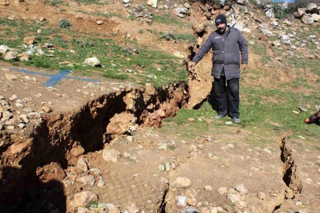 Fay Hattının Islahiye Kısmı Ilk Kez Görüntülendi! Eğer Deprem Uzun Sürseydi Tepeden Kopan Parça Şehre Düşecekti