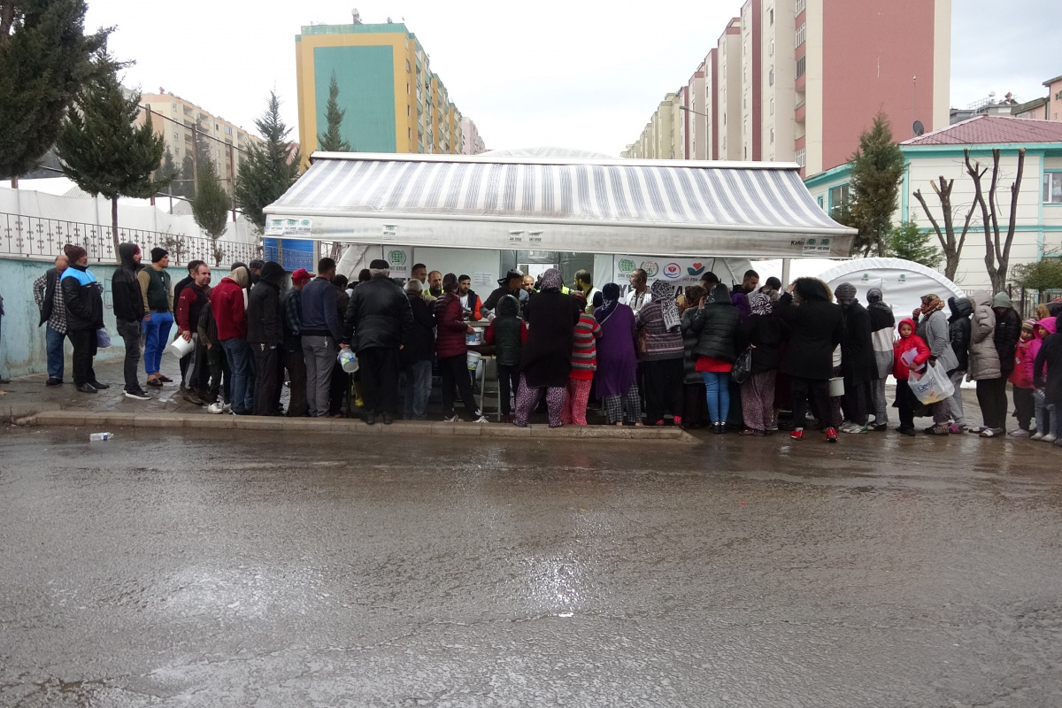 Sağanak Yağmur Depremzedelere Zor Anlar Yaşattı