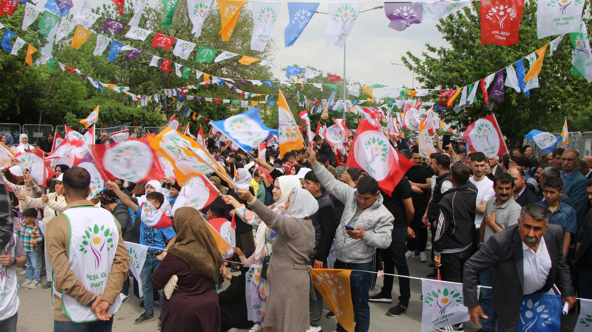 Yeşil Sol Parti Siirt’Teki İlk Mitingini Kurtalan’Da Gerçekleştirdi