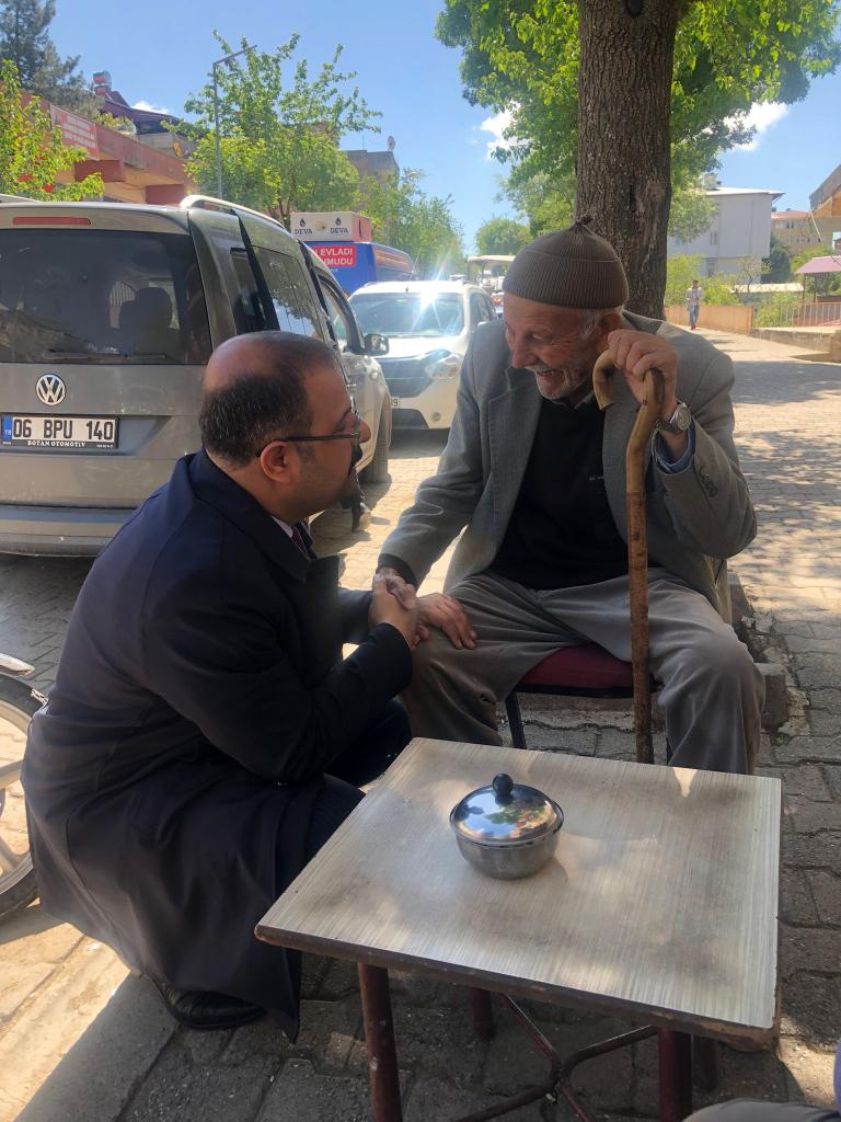 Chp Siirt Milletvekili Adayı Dayanan Da Köy Ve Ilçelerde Yürüttükleri Seçim Çalışmalarına Il Merkezinde Devam Edeceklerini Kaydetti.