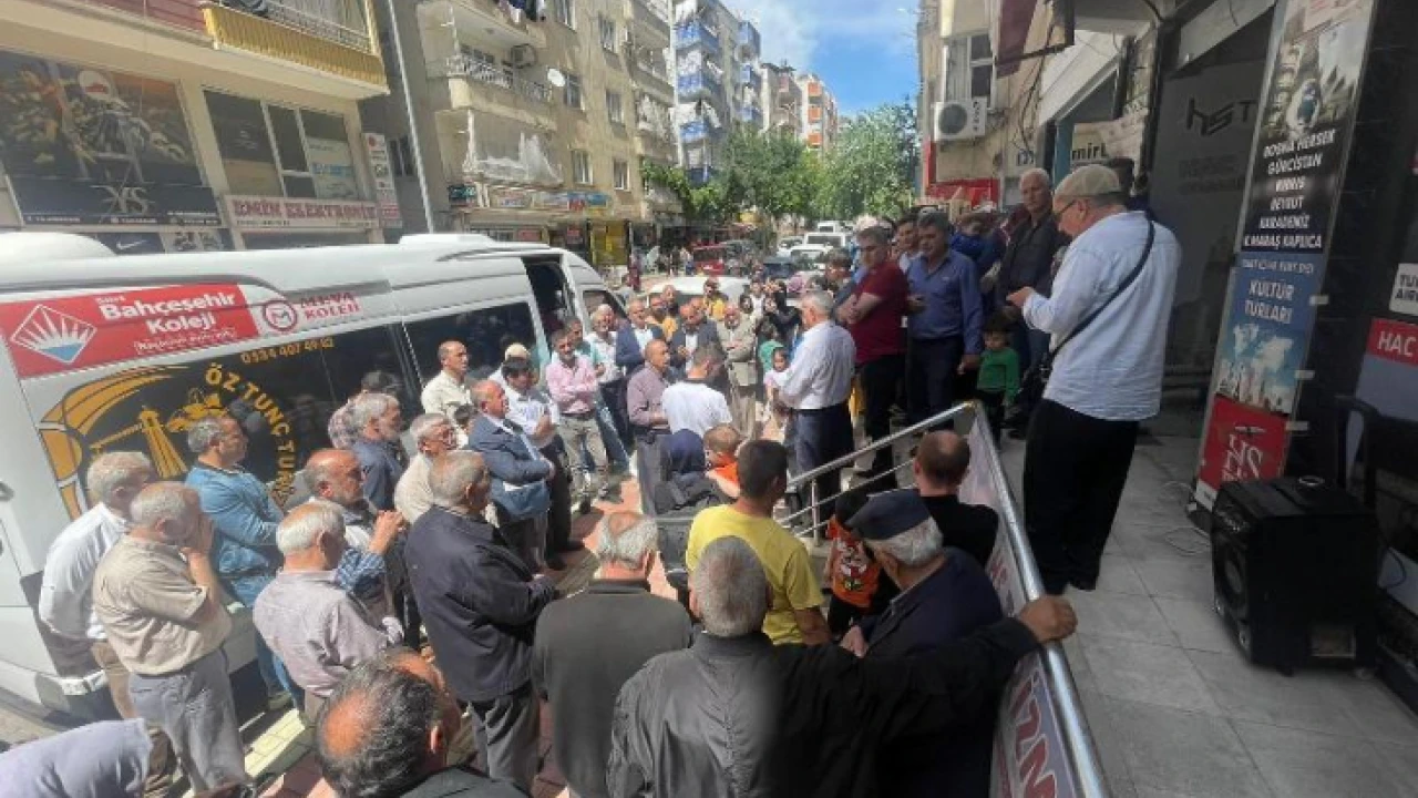 Siirt’In İlk Hac Kafilesi Medine’Ye Dualarla Uğurlandı