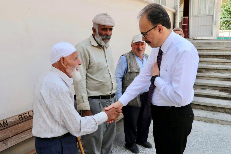 Vali Dr.kızılkaya, Kurtalan Millet Bahçesi Ve Esnaf Ziyaret Etti | Siirt Olay Haber