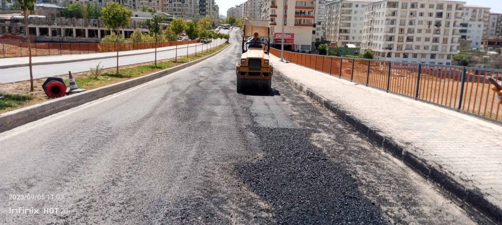 Si̇i̇rt Beledi̇yesi̇ Asfalt Çalişmalarina Devam Edi̇yor | Siirt Olay Haber