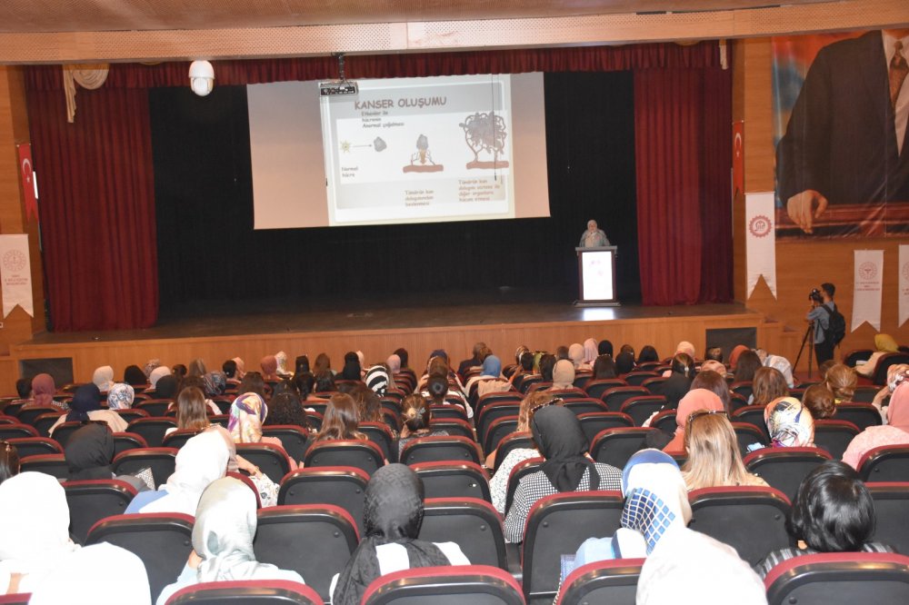 Siirt’te Öğretmenlere 'Meme Kanseri' Konferansı Verildi | Siirt Olay Haber