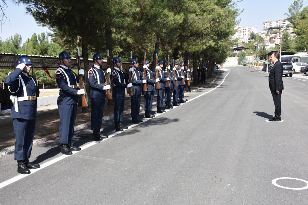 Vali Kızılkaya, İl Jandarma Komutanlığında İncelemelerde Bulundu | Siirt Olay Haber