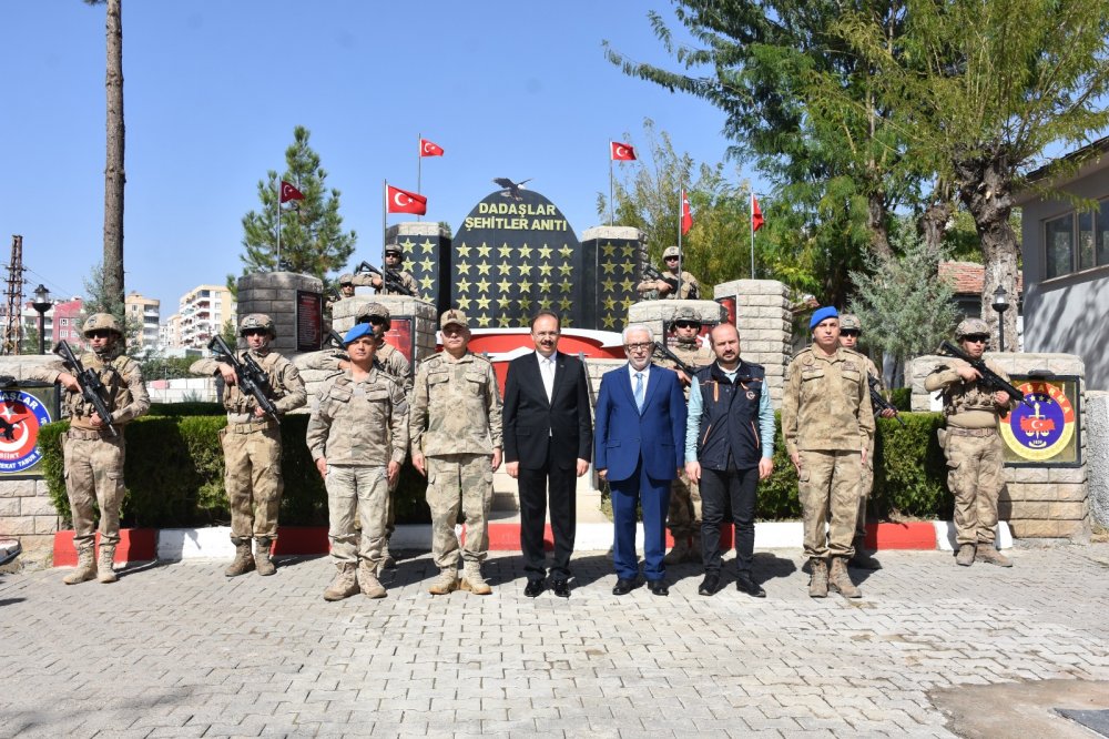 Vali Kızılkaya, İl Jandarma Komutanlığında İncelemelerde Bulundu