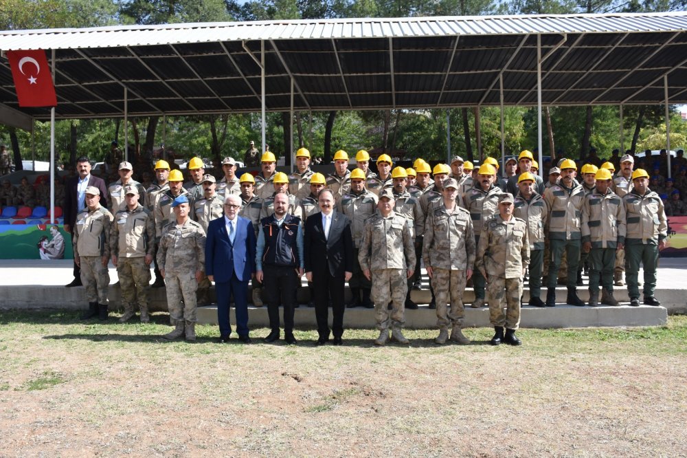 Vali Kızılkaya, İl Jandarma Komutanlığında İncelemelerde Bulundu | Siirt Olay Haber