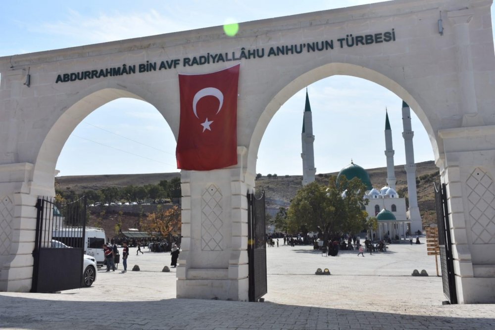 “Abdurrahman Bin Avf” Hazretlerinin Cami, Türbe Restorasyonu Ve Sosyal Donatıların Açılışı, Dualar Eşliğinde Yapıldı | Siirt Olay Haber