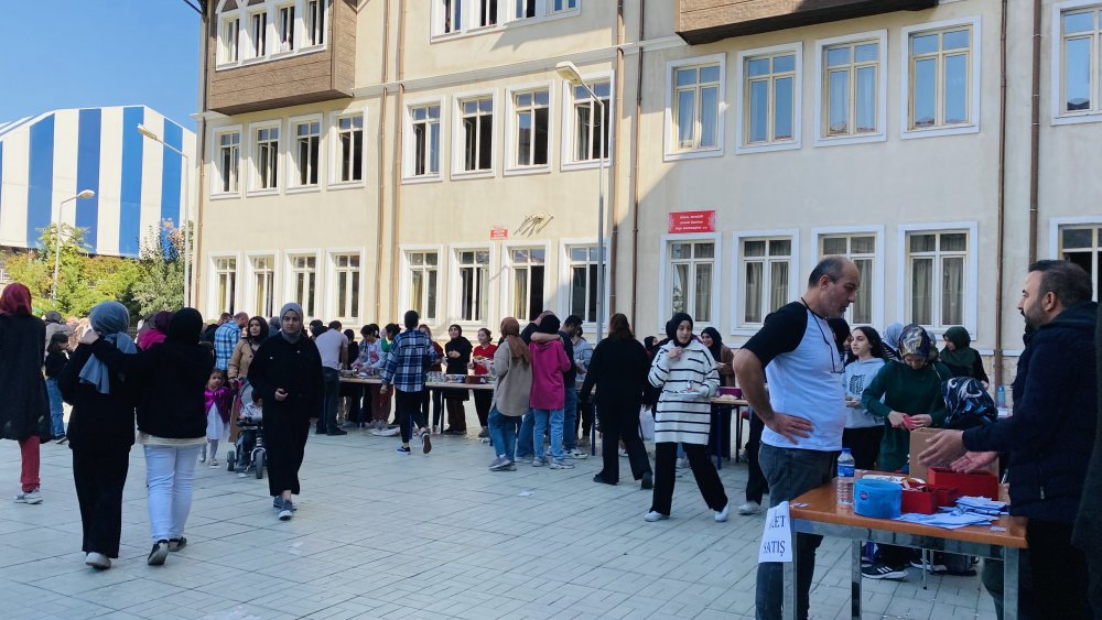 Siirt’te Filistin Yararına Düzenlenen Kermes Yoğun İlgi Gördü | Siirt Olay Haber