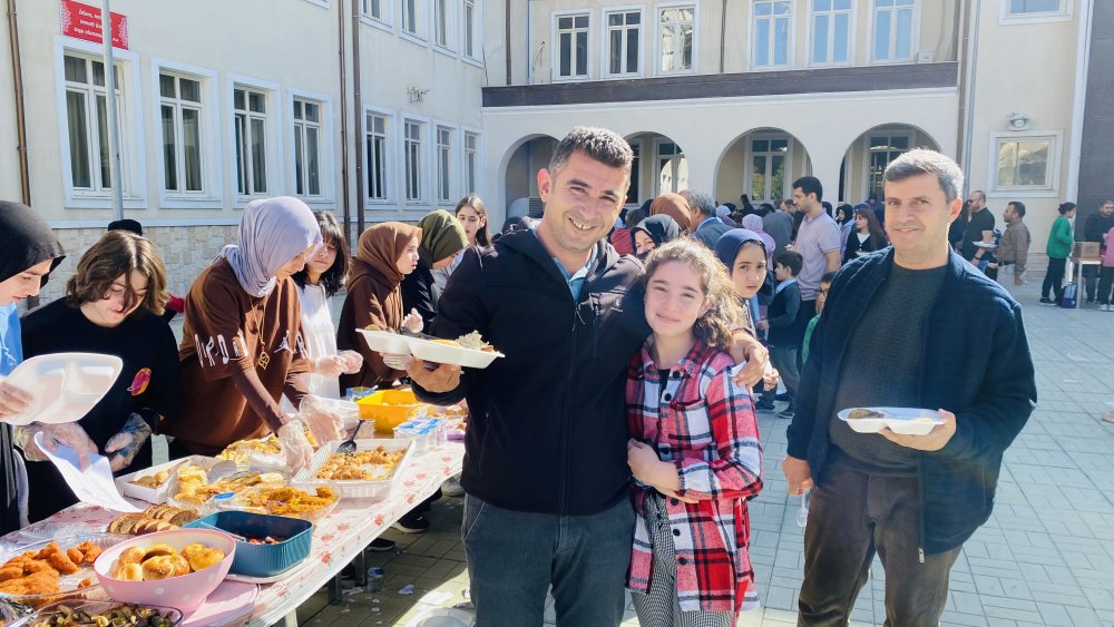 Siirt’te Filistin Yararına Düzenlenen Kermes Yoğun İlgi Gördü | Siirt Olay Haber