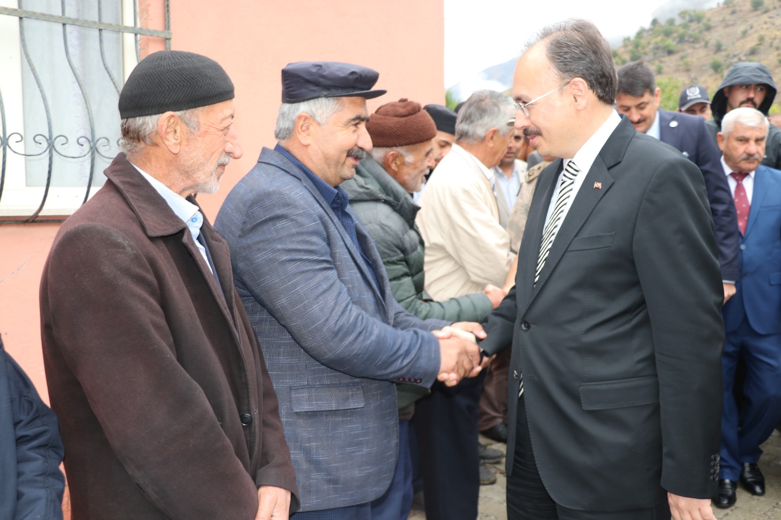 Pkk'Li Teröri̇stleri̇n Şi̇rvan/Daltepe Ve Kalkancik Köyleri̇nde Katletti̇ği̇ 37 Si̇vi̇l Şehi̇t Vatandaşimiz Dualarla Anildi | Siirt Olay Haber