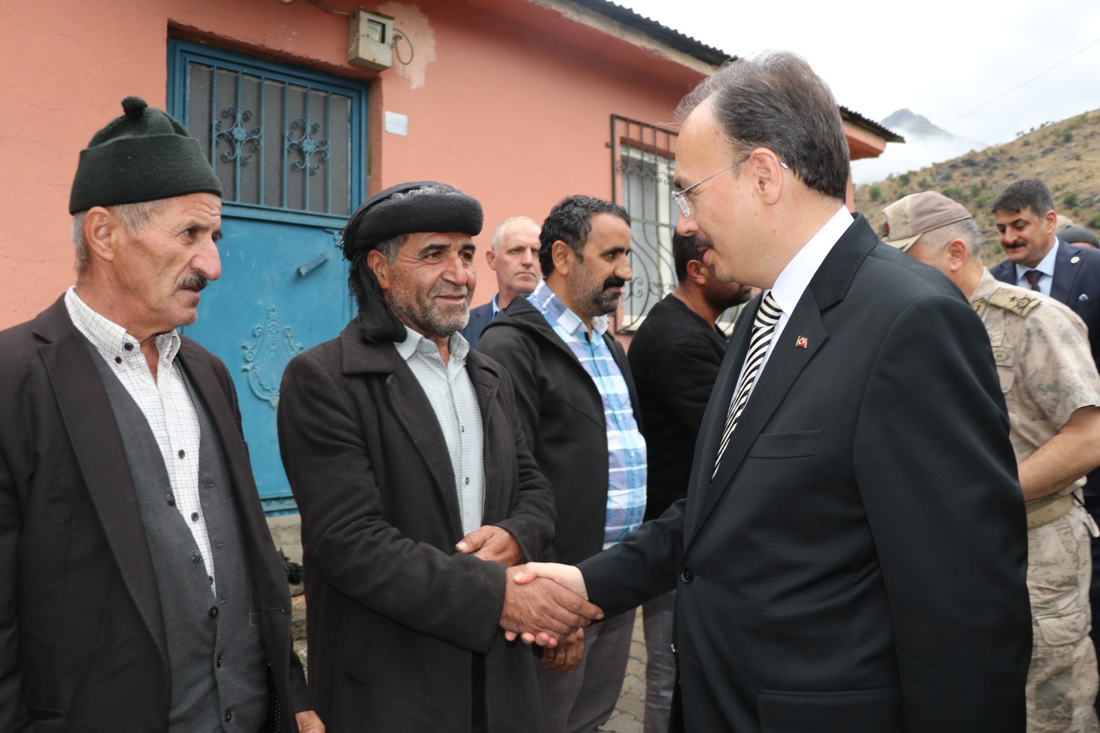 Pkk'Li Teröri̇stleri̇n Şi̇rvan/Daltepe Ve Kalkancik Köyleri̇nde Katletti̇ği̇ 37 Si̇vi̇l Şehi̇t Vatandaşimiz Dualarla Anildi | Siirt Olay Haber