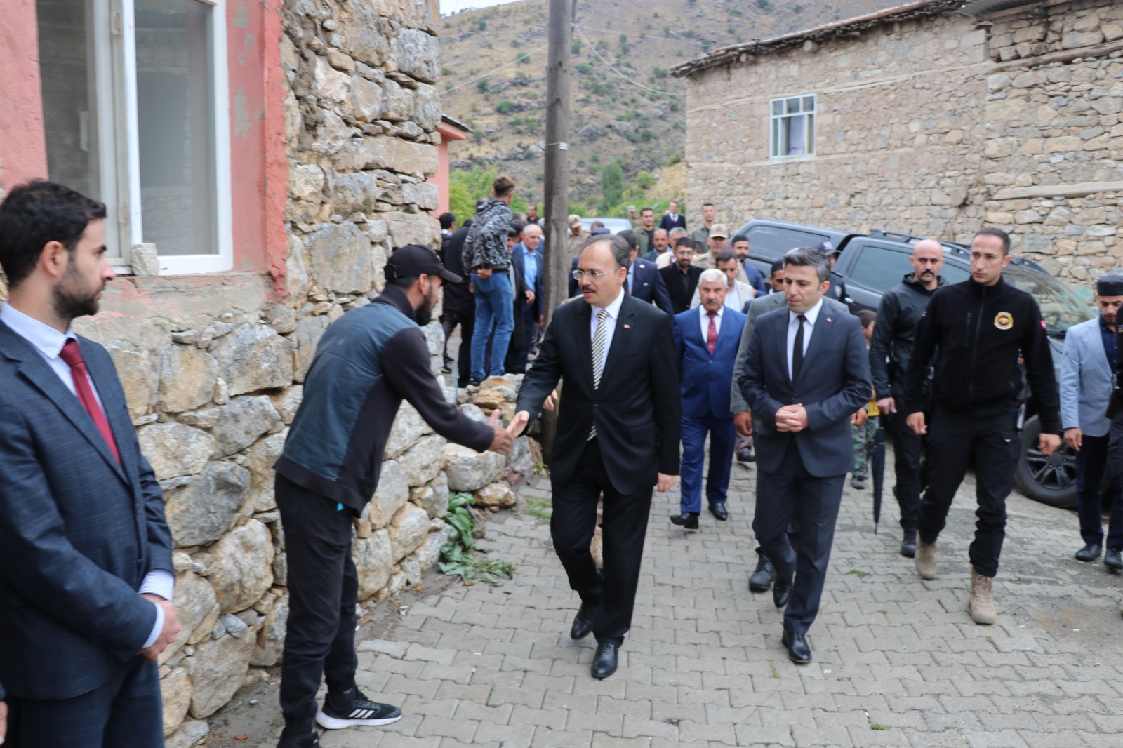 Pkk'Li Teröri̇stleri̇n Şi̇rvan/Daltepe Ve Kalkancik Köyleri̇nde Katletti̇ği̇ 37 Si̇vi̇l Şehi̇t Vatandaşimiz Dualarla Anildi | Siirt Olay Haber