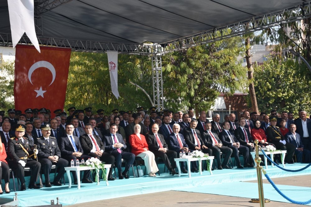 29 Ekim Cumhuriyet ‘In 100. Yılı Siirt'E Coşkuyla Kutlandı. | Siirt Olay Haber