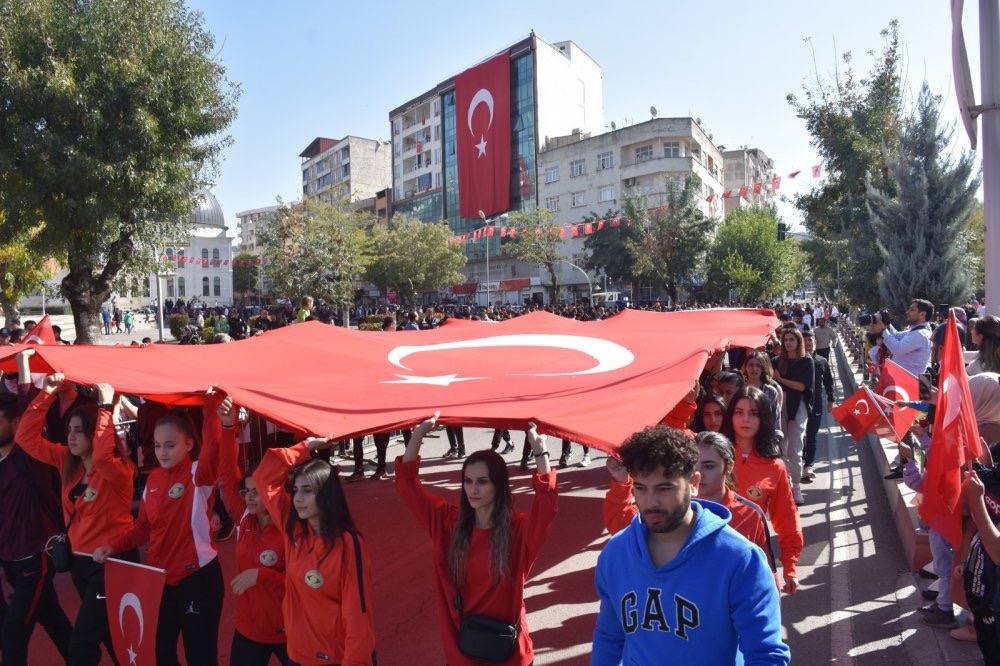 29 Ekim Cumhuriyet ‘In 100. Yılı Siirt'E Coşkuyla Kutlandı. | Siirt Olay Haber