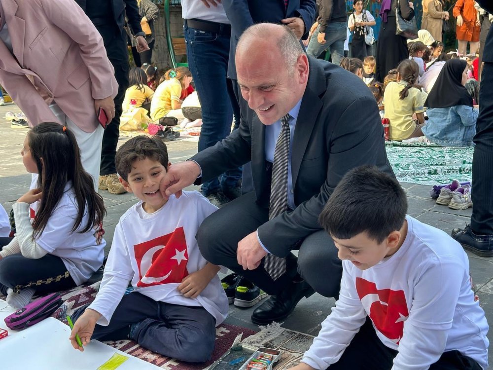 Siirt’te Mehmetçik İlkokulu Öğrencilerinden Anlamlı Etkinlik | Siirt Olay Haber