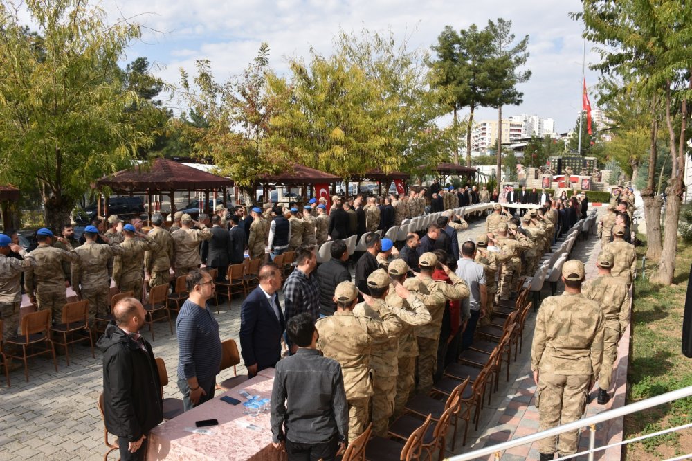 Si̇i̇rt’te Heli̇kopter Kazasinda Şehi̇t Olan 17 Mehmetçi̇k, İçi̇n Mevli̇t Okutuldu | Siirt Olay Haber