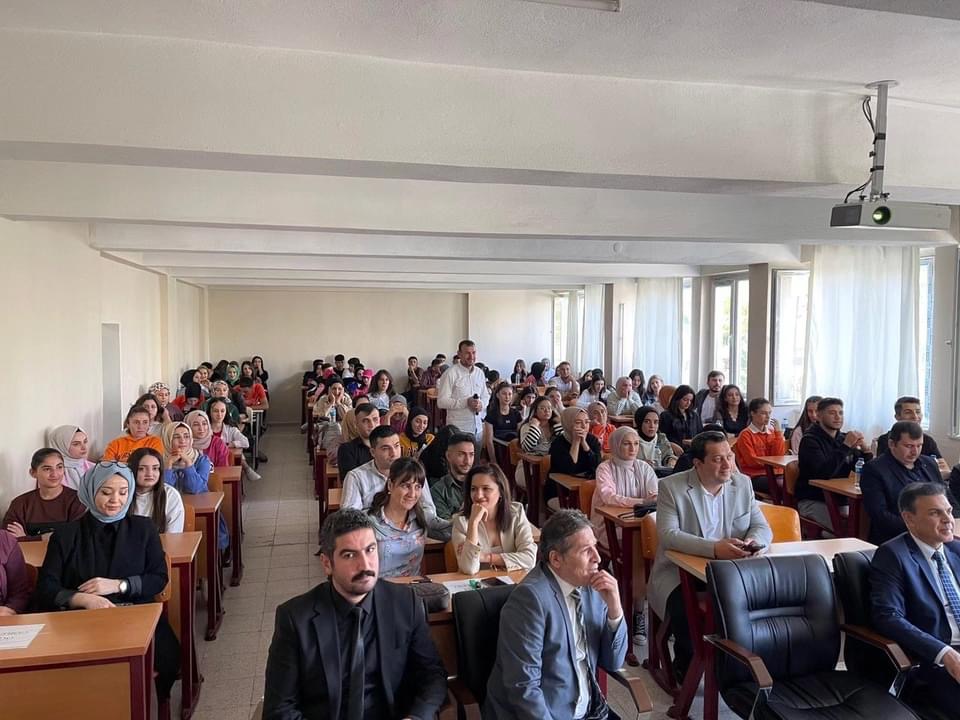 Siirt Üniversitesi Kurtalan Meslek Yüksek Okulundan Kariyer Günleri | Siirt Olay Haber