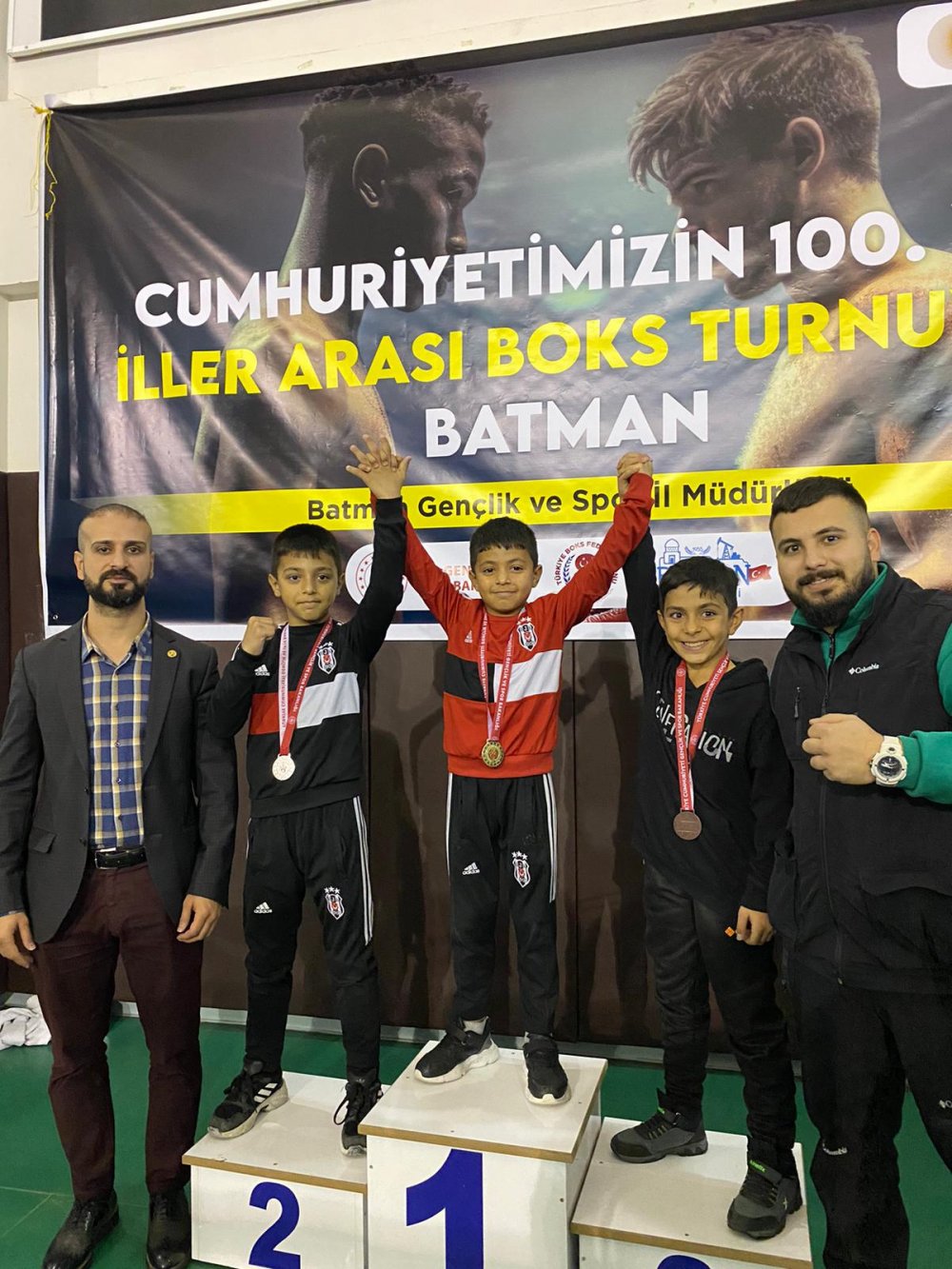 Siirt Belediye Spor Kulübü Boks Takımı Batman'Dan 17 Madalya Ile Döndü | Siirt Olay Haber