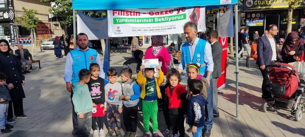 Siirtli Minikler Kumbaralarını Filistin İçin Açtı | Siirt Olay Haber