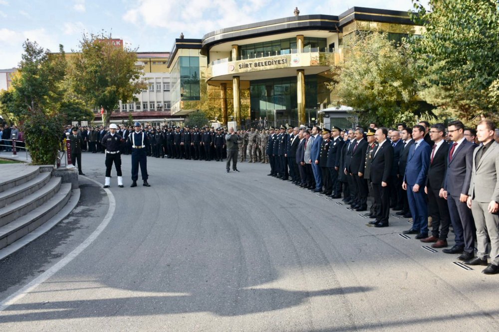 Si̇i̇rt’te Cumhuri̇yeti̇mi̇zi̇n Kurucusu Büyük Önder Gazi̇ Mustafa Kemal Atatürk, Törenlerle Anildi | Siirt Olay Haber