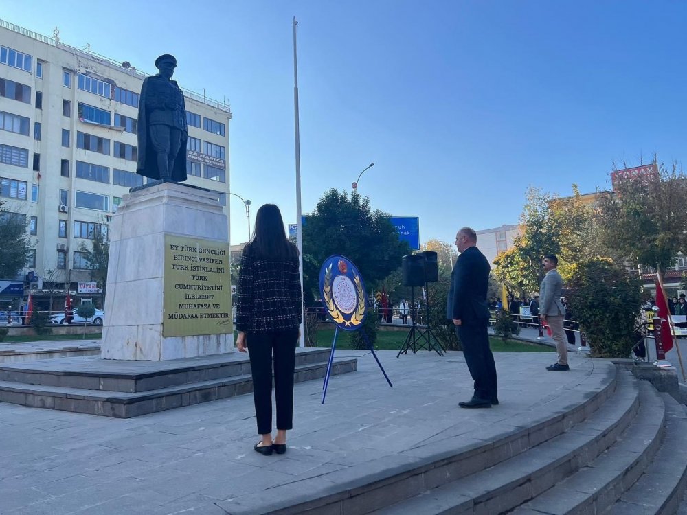 Siirt’te 24 Kasım Öğretmenler Günü Törenlerle Kutlandı | Siirt Olay Haber