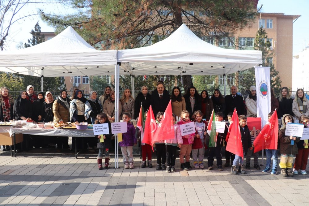 Siirt Belediyesi, Filistin Yararına Kermes Düzenledi | Siirt Olay Haber