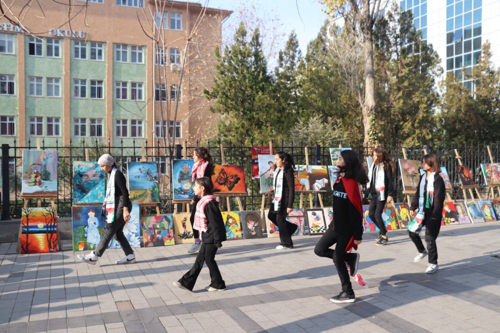 Siirt Belediyesi, Filistin Yararına Kermes Düzenledi | Siirt Olay Haber