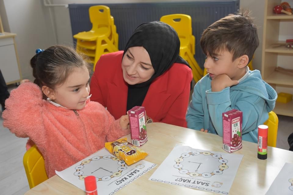 Vali Kızılkaya, Cumhuriyet İlkokulunda Yaptırılan Akıl Ve Zeka Oyunları Sınıfı'Nın Açılışını Gerçekleştirdi | Siirt Olay Haber