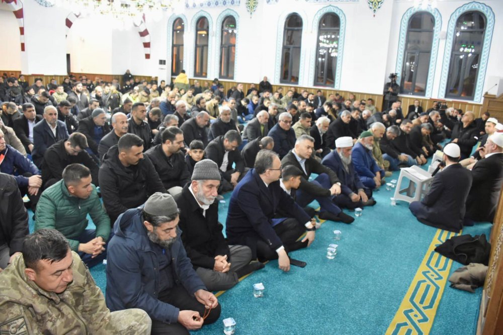 Si̇i̇rt’te Pençe-Ki̇li̇t Operasyonunda Şehi̇t Olan Askerler İçi̇n Mevli̇t Okundu | Siirt Olay Haber