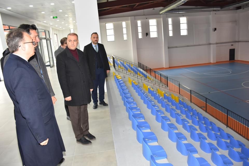 Vali Kızılkaya, Çok Amaçlı Spor Salonu'Nda İncelemelerde Bulundu | Siirt Olay Haber