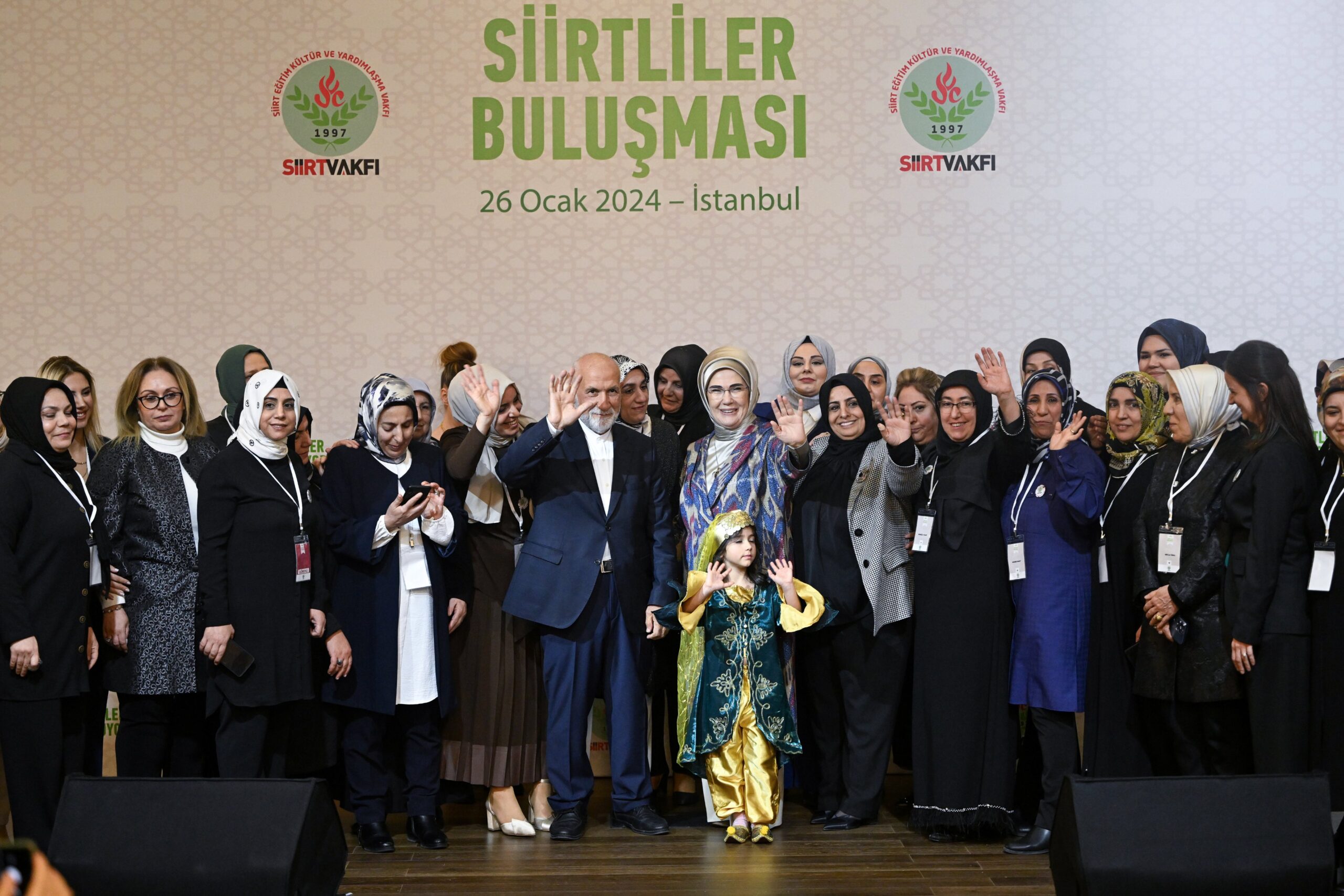 Emine Erdoğan İstanbul’da Siirtli Kadınlarla Bir Araya Geldi