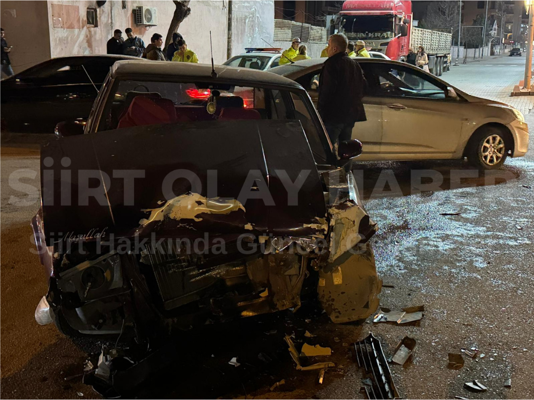 Şehir İçinde Büyük Kaza: Yaralılar Var | Siirt Olay Haber