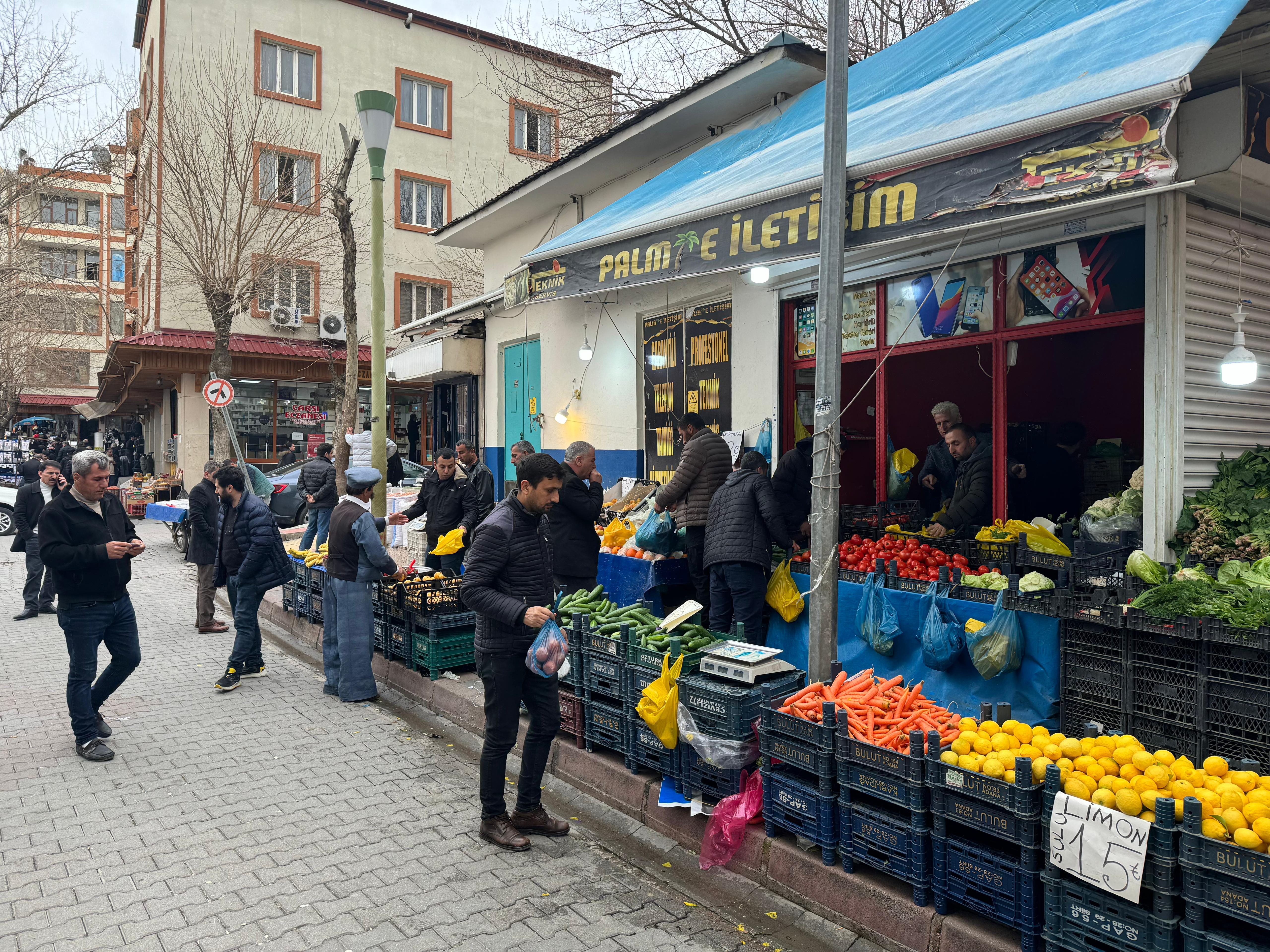 Siirt’e Yaz Meyveleri Geldi, Yaz Gelmedi | Siirt Olay Haber