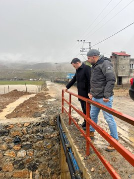 Siirt’e Bağlı Pervari İlçe Kaymakamı Taşkın Koruma Projesi’ni Yerinde İnceledi | Siirt Olay Haber