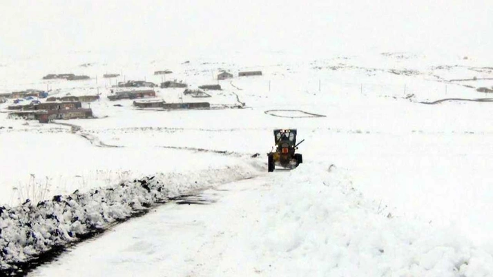 Kars’ta Kar 47 Köy Yolunu Ulaşıma Kapadı