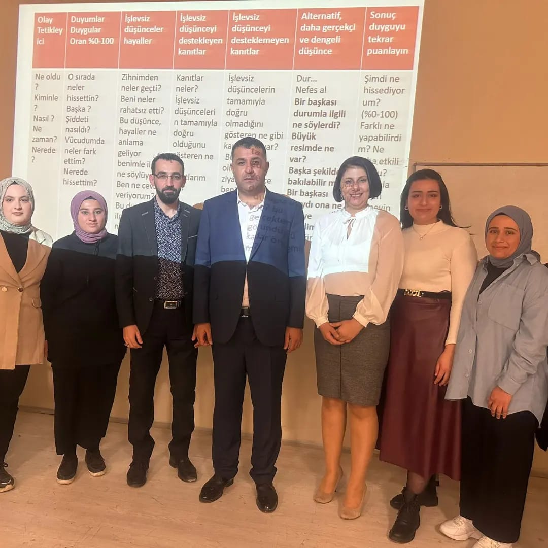 Siirt Üniversitesi Fen Edebiyat Fakültesi'Nde Dikkat Çekici Konferans! | Siirt Olay Haber