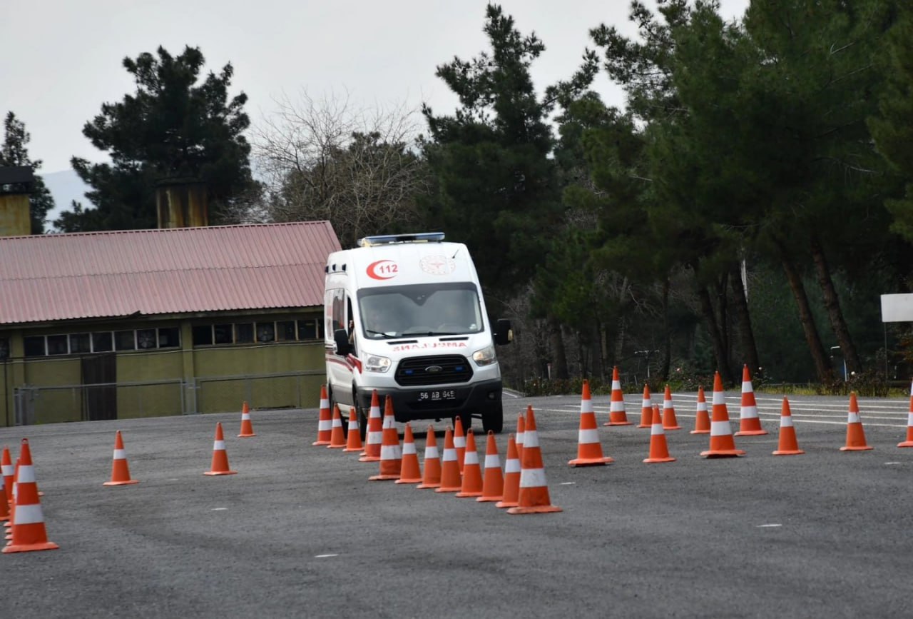 Siirt’te Ambulans Sürüş Güvenliği Eğitimi Verildi | Siirt Olay Haber