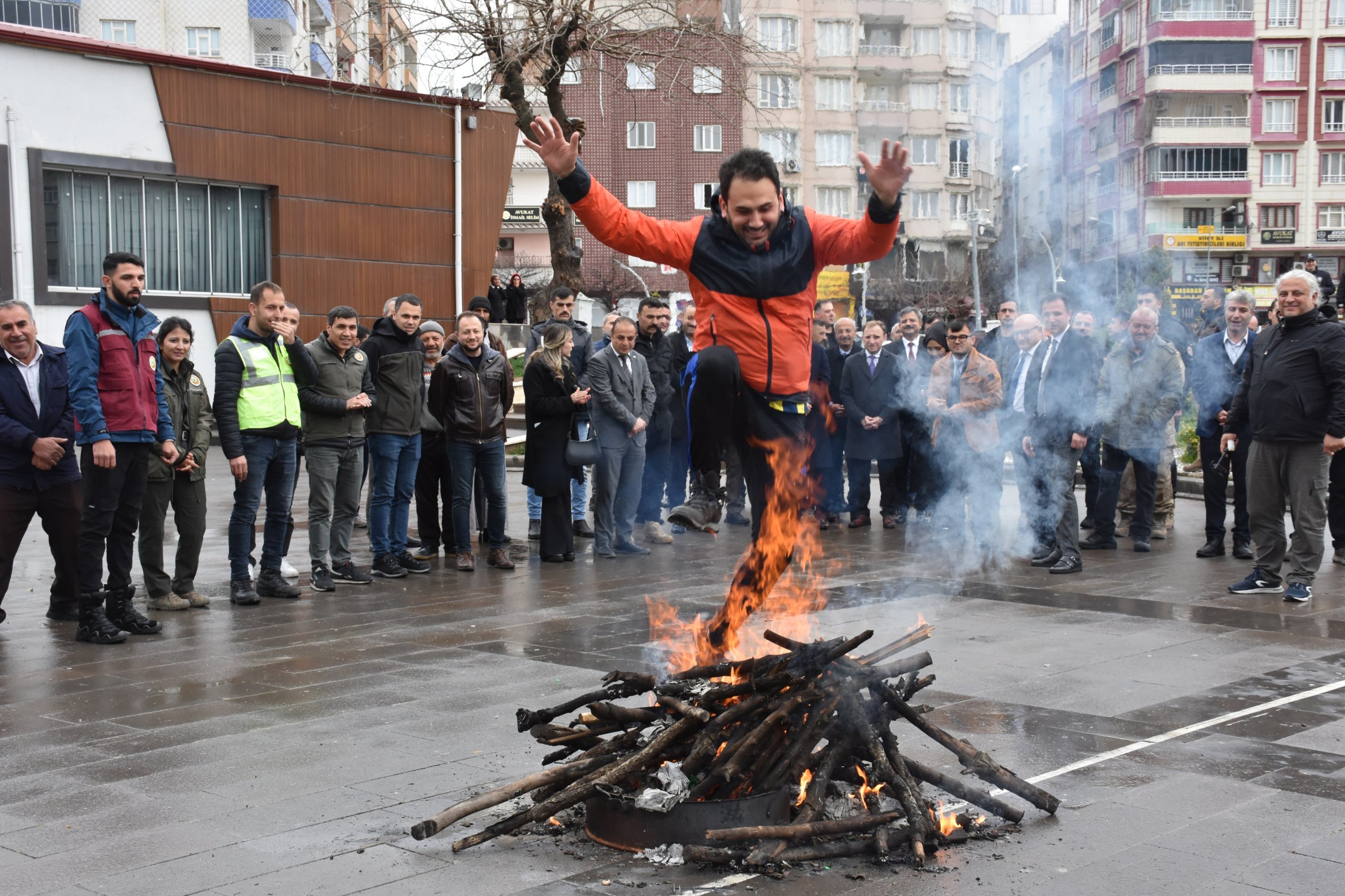 Siirt'Te Nevruz Ateşini Yaktılar | Siirt Olay Haber