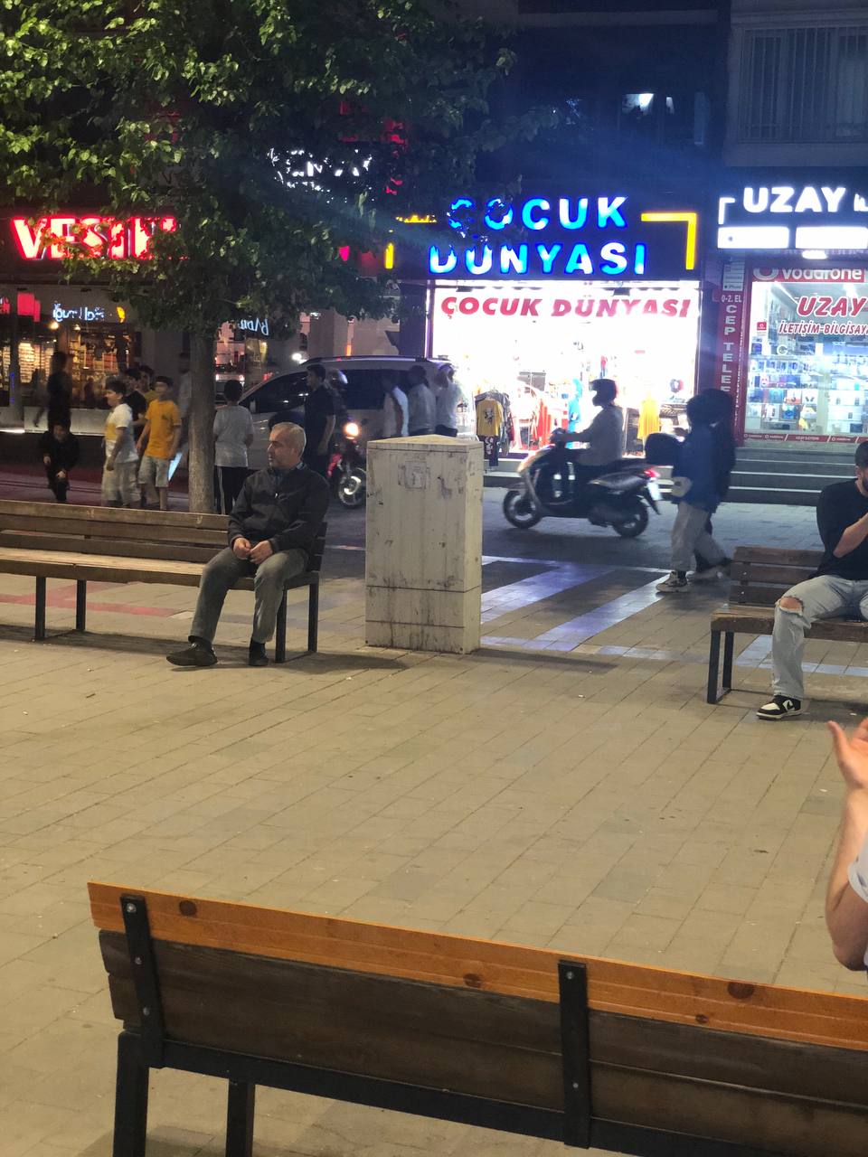 Güreş Caddesi’nde ki Motorsikletler Tehlike Saçıyor 