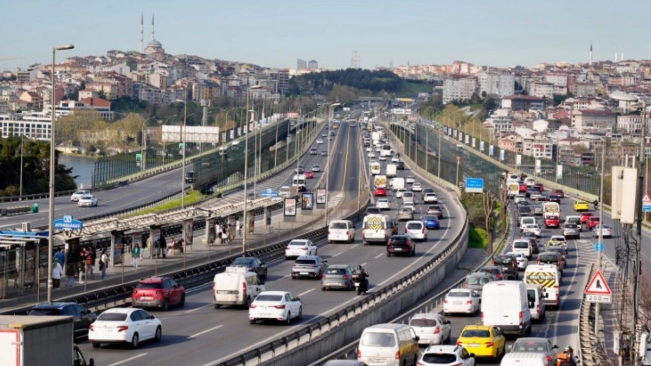 Bakan Açıkladı: 12 Kişi Hayatını Kaybetti