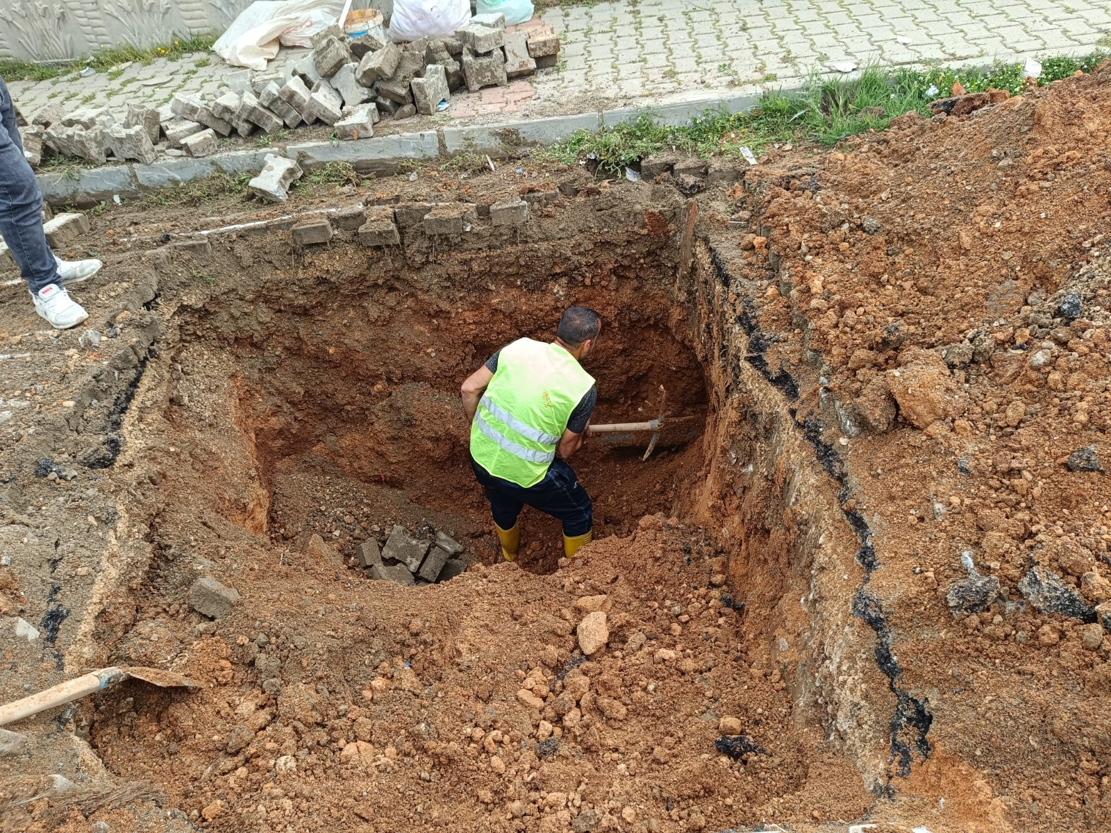 Siirt Belediyesinden Kanalizasyon Hatları Temizliği | Siirt Olay Haber