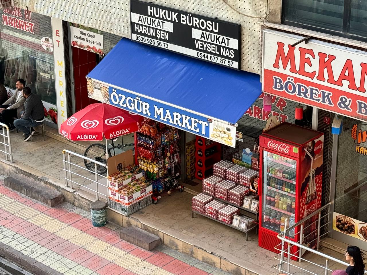 Siirt’te Küçük Bakkallar Bile Market Tabelası Asmaya Başladı