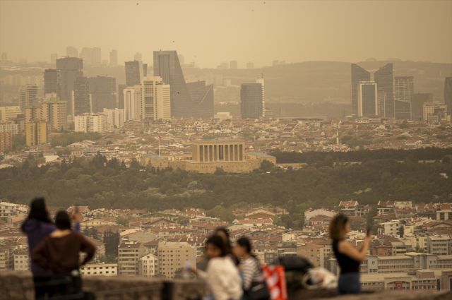 Yurt Genelinde Çöl Tozu Etkisi Sürüyor! Meteoroloji’Den 35 Ile Sarı Kodlu Uyarı