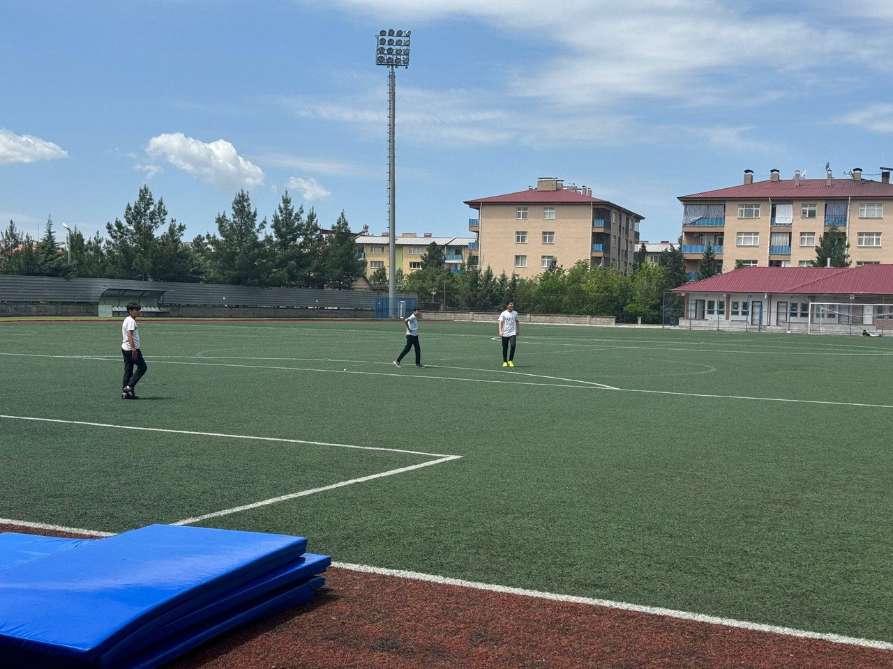 Havalar Isındı, Siirtli Gençlerin Maçları Başladı