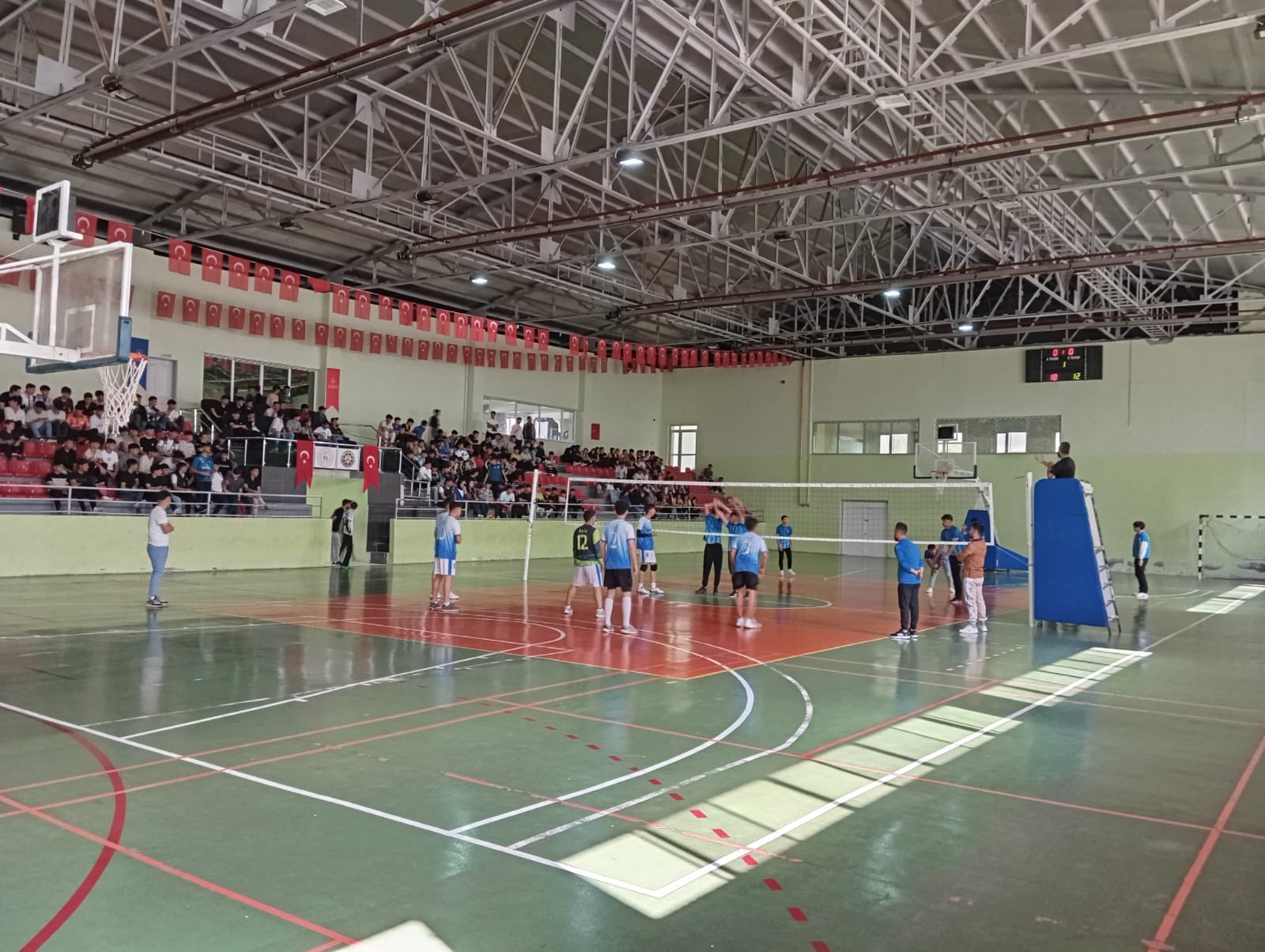 Siirt Gençlik Spor İl Müdürlüğü, Liseler Arası Voleybol Turnuvası Başlattı | Siirt Olay Haber