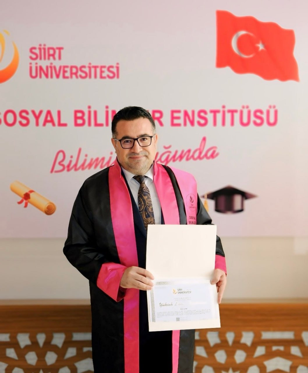 Siirt İl Kültür Müdür Yardımcısı Diplomasını Aldı | Siirt Olay Haber