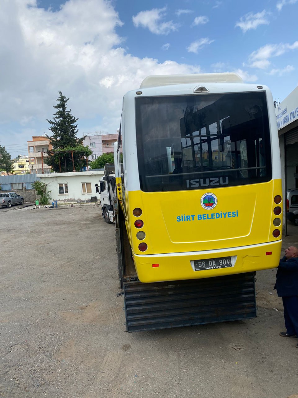 Siirt Belediyesi Arızalı Yolcu Otobüslerinin Bakım Ve Onarımı İçin Gaziantep'E Gönderildi | Siirt Olay Haber