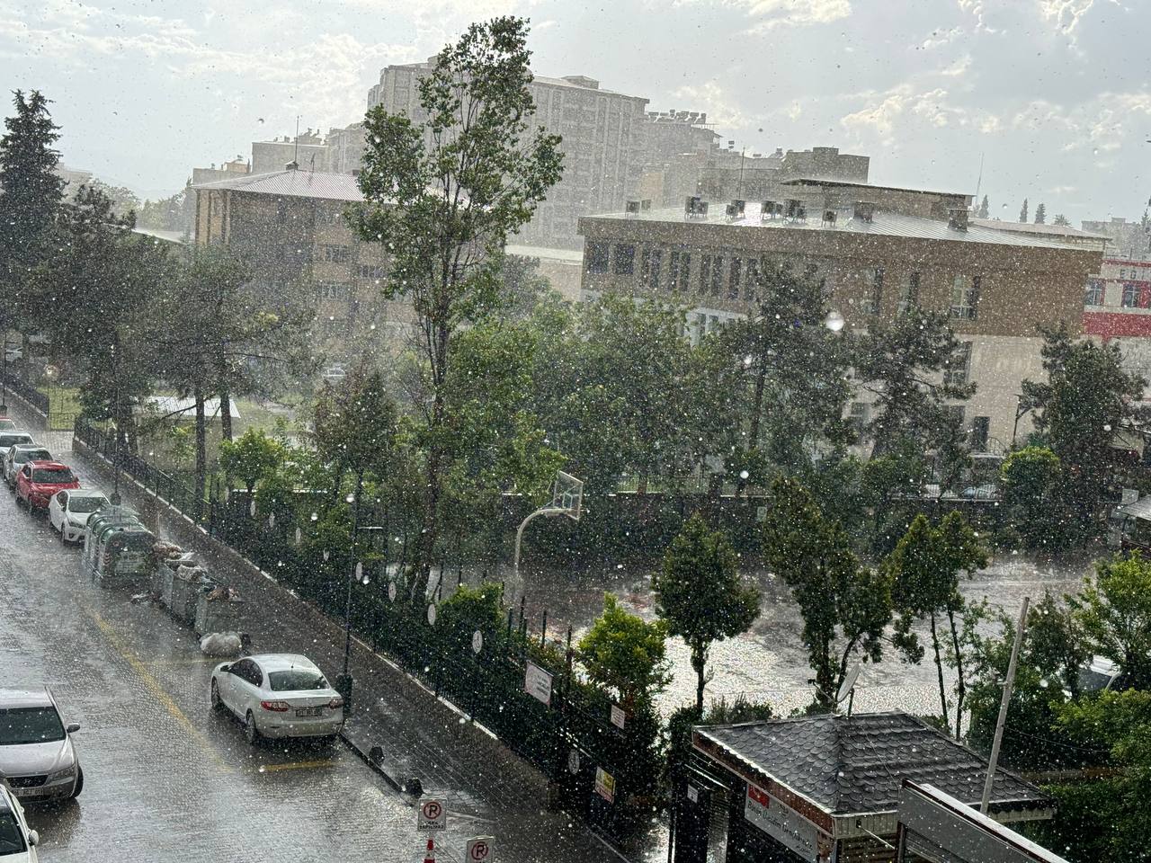 Siirt’te Yağmur Yağdı Hayat Durma Noktasına Geldi | Siirt Olay Haber